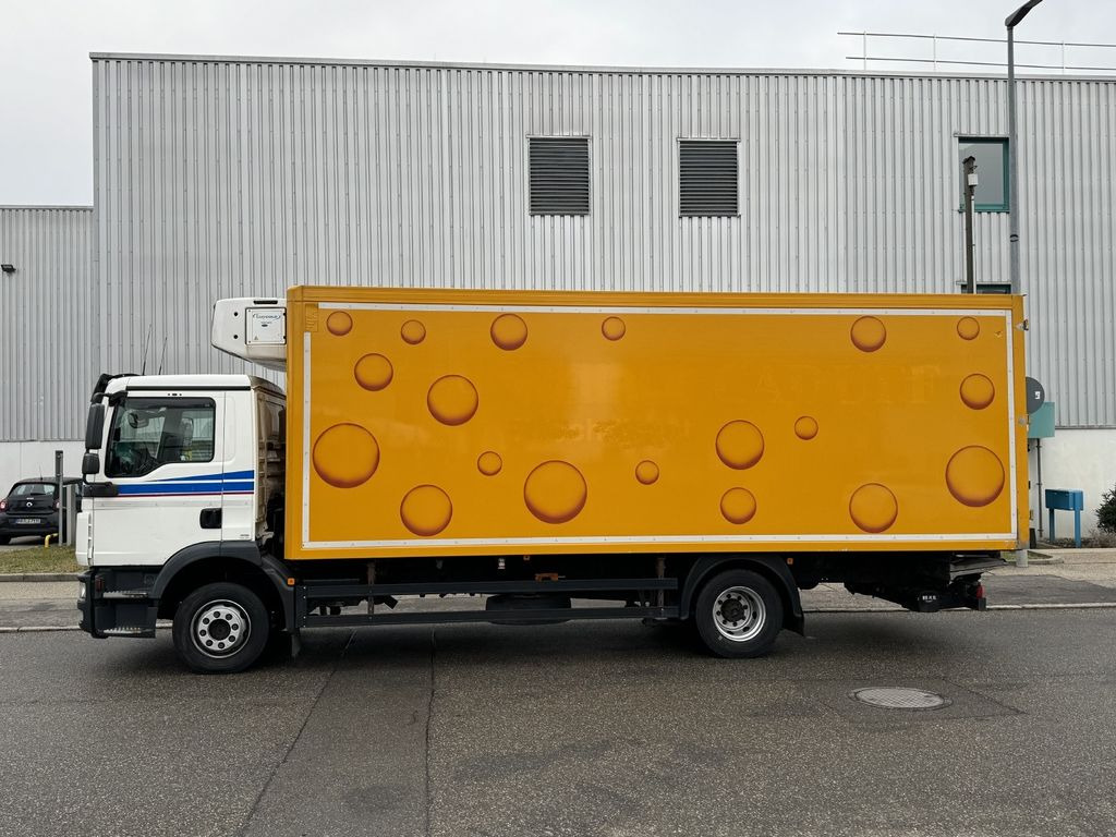 MAN TGM 12.250 Tiefkühlkoffer 6,9m SUPRA 850 LBW E5 - Camião frigorífico: foto 4 MAN TGM 12.250 Tiefkühlkoffer 6,9m SUPRA 850 LBW E5 - Camião frigorífico: foto 4