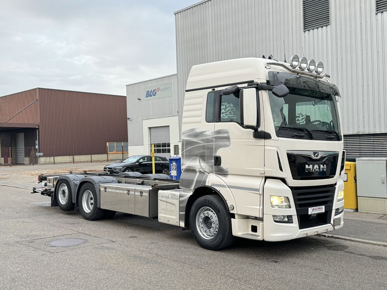 MAN TGX 26.500 XLX Lenkachse BDF 7,15-7,45 u-LBW 2t - Camião transportador de contêineres/ Caixa móvel: foto 5 MAN TGX 26.500 XLX Lenkachse BDF 7,15-7,45 u-LBW 2t - Camião transportador de contêineres/ Caixa móvel: foto 5