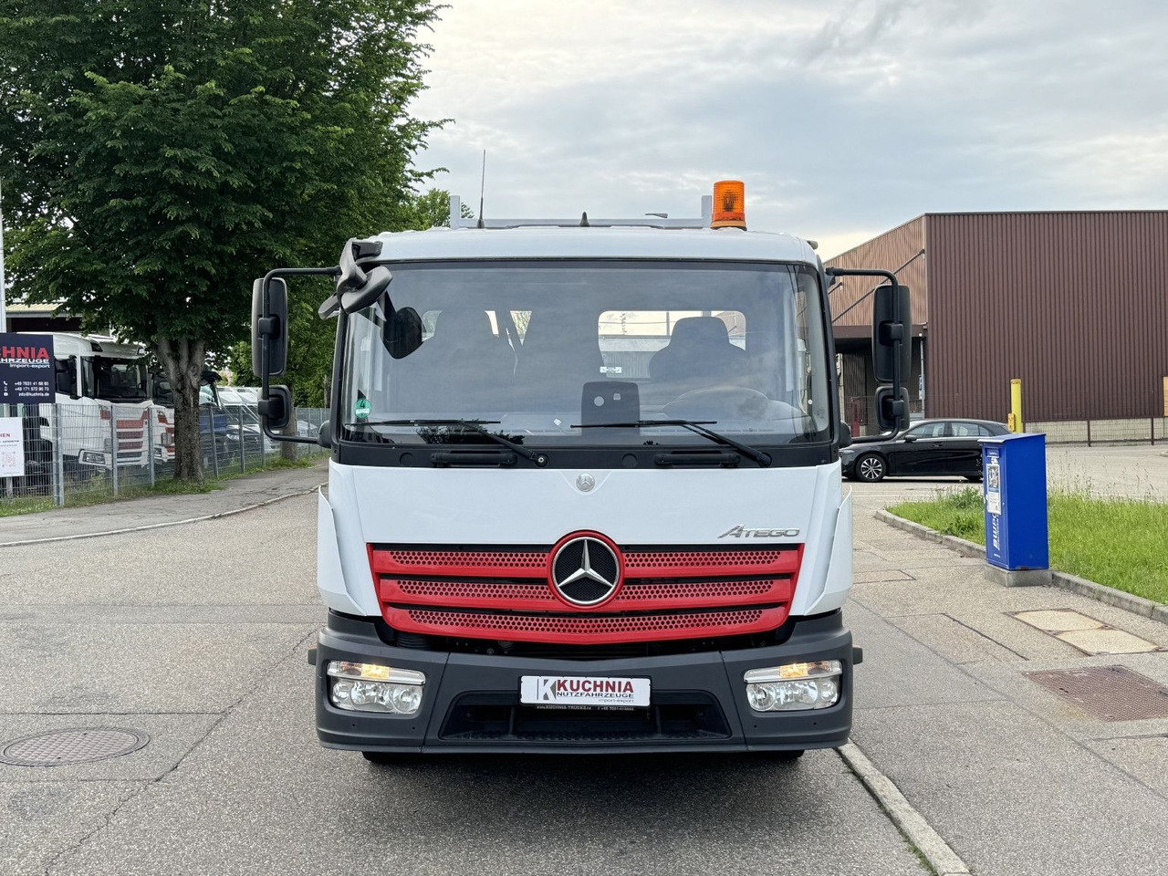 Mercedes-Benz Atego 1223 K Dreiseitenkipper 2xAHK 3-Sitze E6 - Camião basculante: foto 3 Mercedes-Benz Atego 1223 K Dreiseitenkipper 2xAHK 3-Sitze E6 - Camião basculante: foto 3