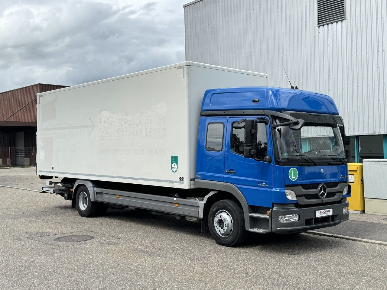 Mercedes-Benz Atego 1224 L Möbelkoffer GH 6-Sitze u-LBW Umzug - Camião furgão: foto 4 Mercedes-Benz Atego 1224 L Möbelkoffer GH 6-Sitze u-LBW Umzug - Camião furgão: foto 4