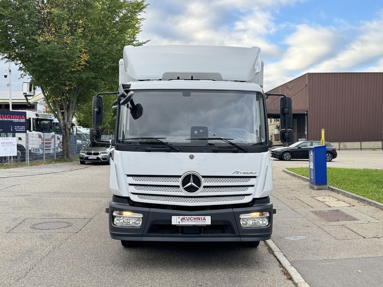 Mercedes-Benz Atego 1227L Koffer 8m LBW Klima Diff. Sperre - Camião furgão: foto 2 Mercedes-Benz Atego 1227L Koffer 8m LBW Klima Diff. Sperre - Camião furgão: foto 2