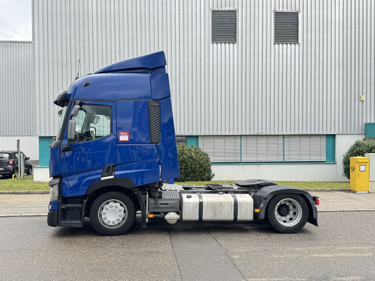 Renault T460 S-Cab X-Low 2-Tanks Hubsattel Standklima - Tractor: foto 5 Renault T460 S-Cab X-Low 2-Tanks Hubsattel Standklima - Tractor: foto 5