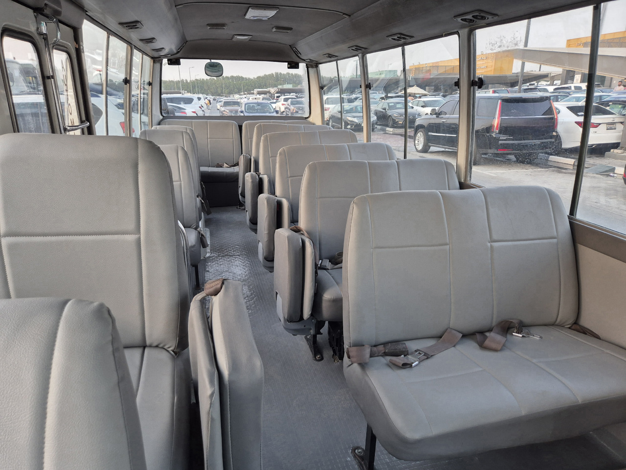 TOYOTA Coaster ... 25 places ...climatisé - Minibus, Furgão de passageiros: foto 5 TOYOTA Coaster ... 25 places ...climatisé - Minibus, Furgão de passageiros: foto 5