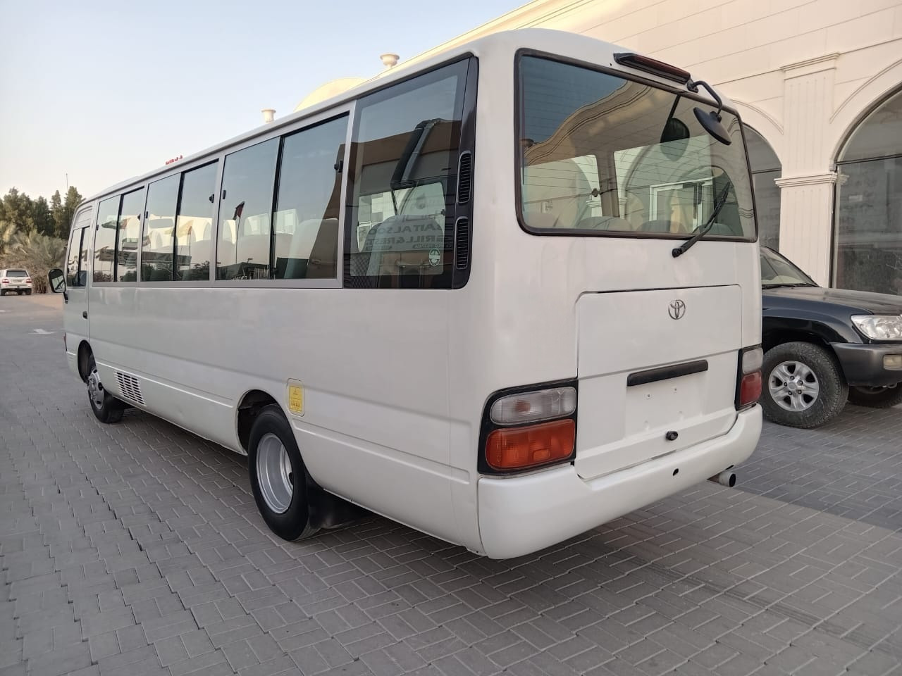 TOYOTA Coaster ... 30 places - diesel - climatisé ... BELGIQUE.. - Minibus, Furgão de passageiros: foto 3 TOYOTA Coaster ... 30 places - diesel - climatisé ... BELGIQUE.. - Minibus, Furgão de passageiros: foto 3