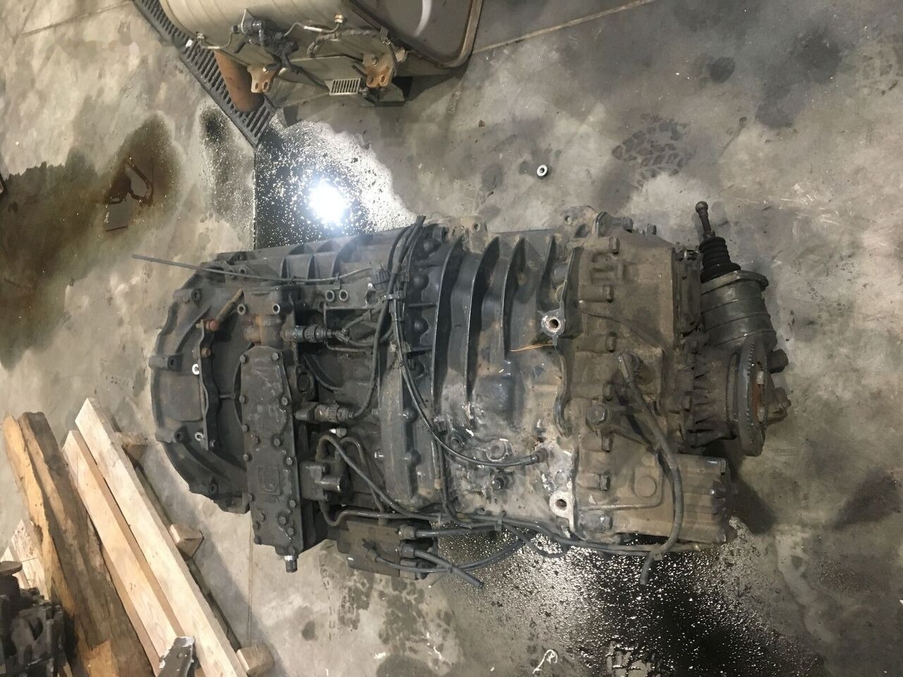 ZF Ecosplit 4 16S2220 TD 1356001031 - Caixa de velocidade para Camião: foto 5 ZF Ecosplit 4 16S2220 TD 1356001031 - Caixa de velocidade para Camião: foto 5