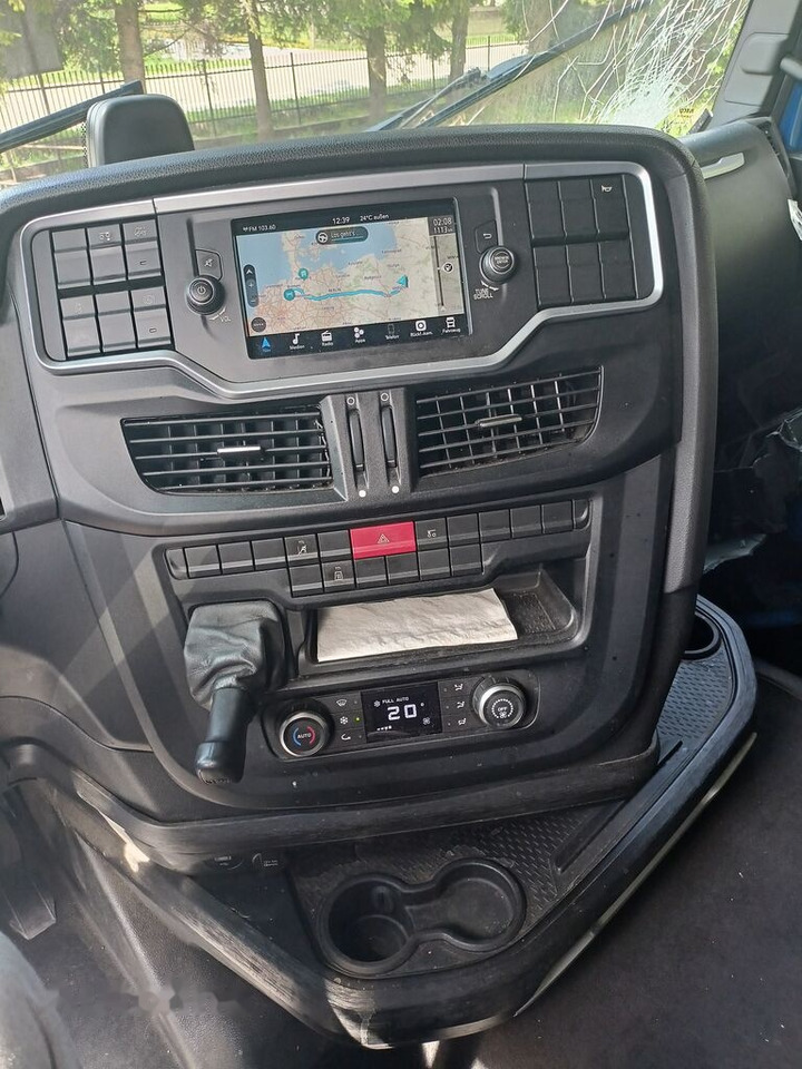 Camião transportador de contêineres/ Caixa móvel IVECO 26460: foto 15