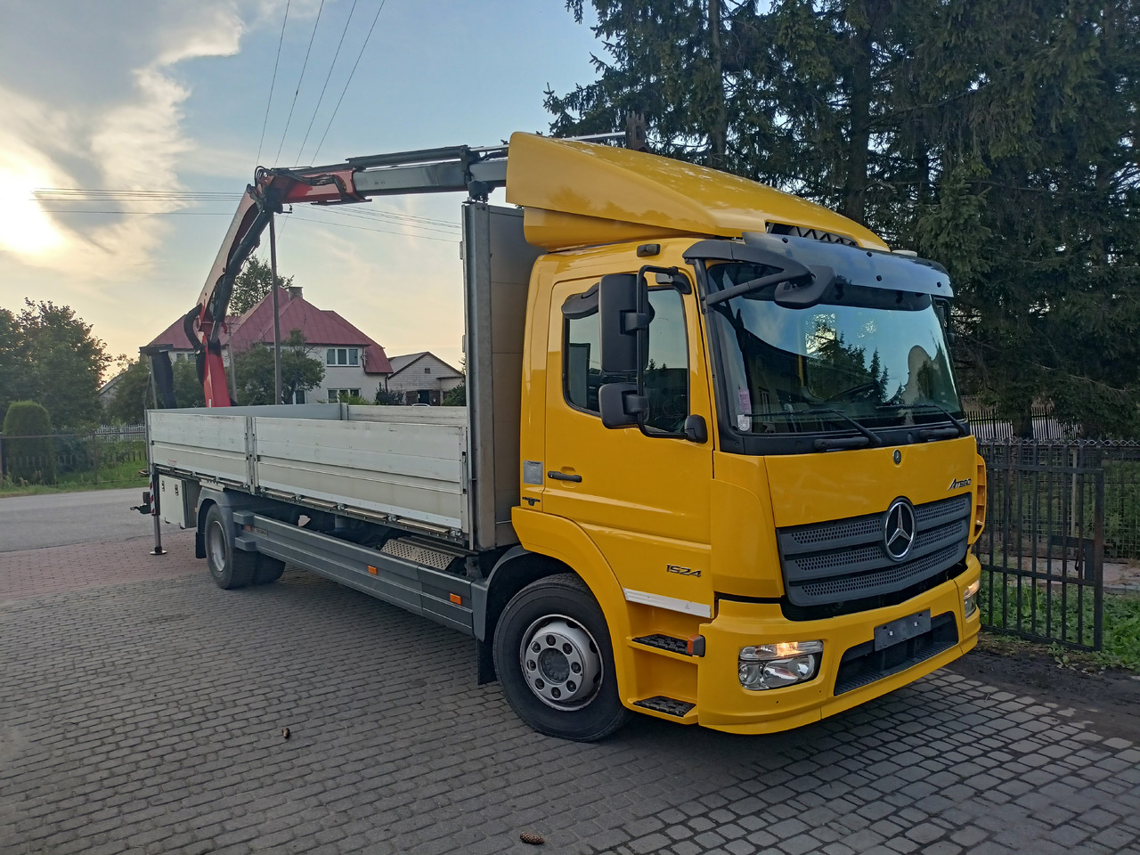 MERCEDES-BENZ Atego 1524 - Camião grua: foto 1 MERCEDES-BENZ Atego 1524 - Camião grua: foto 1
