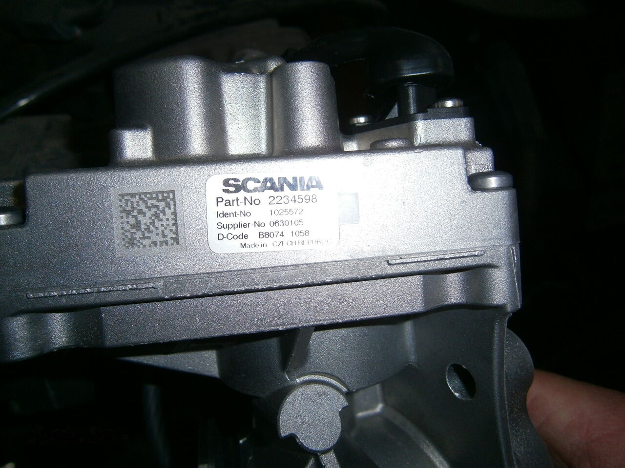 Scania S R N G truck - Coletor de admissão para Camião: foto 1 Scania S R N G truck - Coletor de admissão para Camião: foto 1