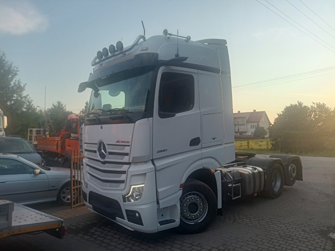 Mercedes-Benz Actros 2551 - Tractor: foto 1 Mercedes-Benz Actros 2551 - Tractor: foto 1