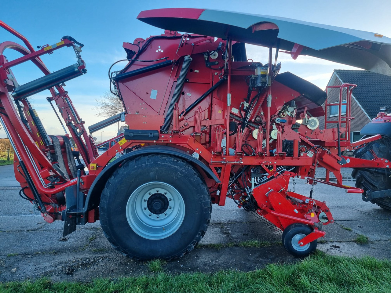 Lely-Welger RPC 160V - Empacotador de fardos: foto 4 Lely-Welger RPC 160V - Empacotador de fardos: foto 4