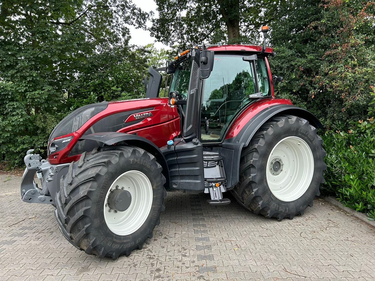 Valtra T214 Direct - Trator: foto 1 Valtra T214 Direct - Trator: foto 1