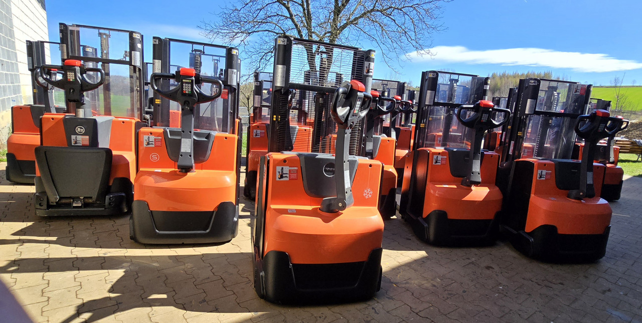 BT SWE 200 D Toyota - Stacker: foto 3 BT SWE 200 D Toyota - Stacker: foto 3