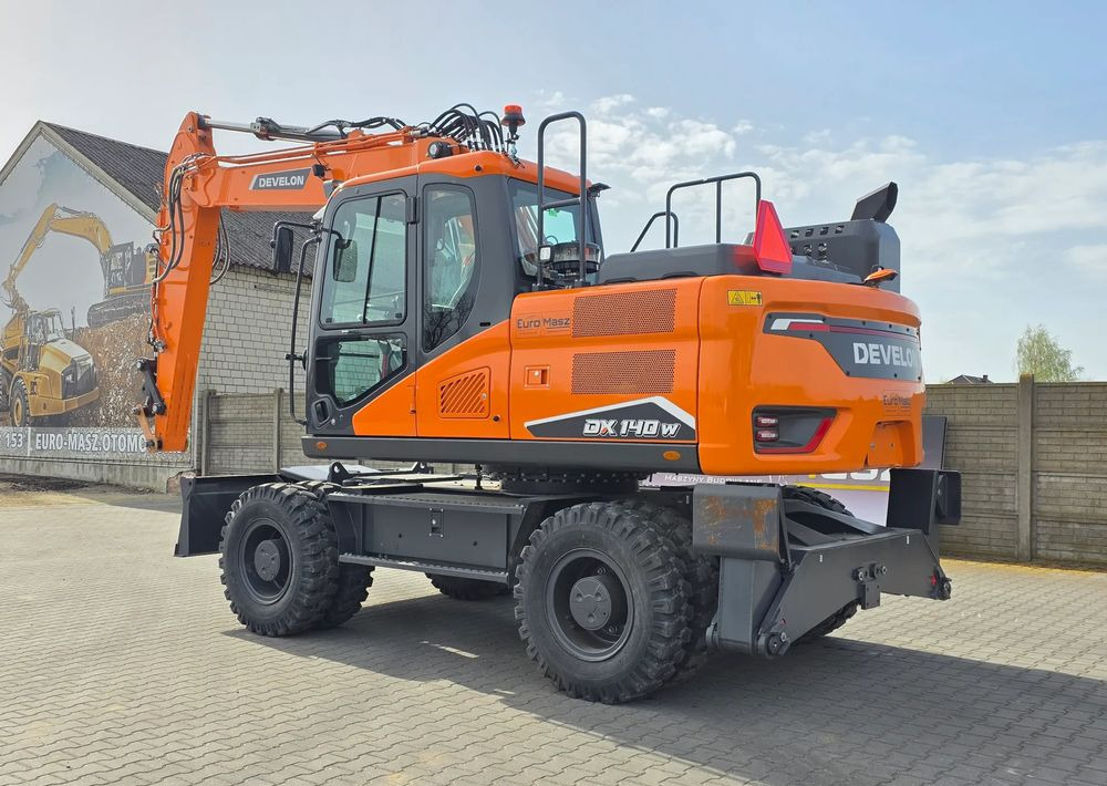 Doosan NOWY Develon DX 140W-7, PODPORY + PŁUG - Escavadeira de rodas: foto 3 Doosan NOWY Develon DX 140W-7, PODPORY + PŁUG - Escavadeira de rodas: foto 3