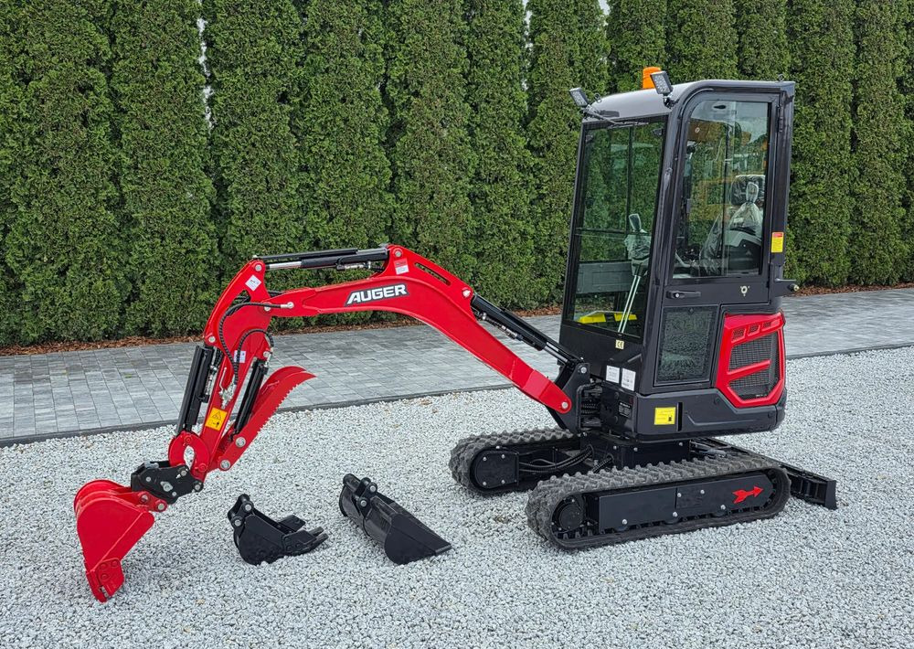 Kubota AUGER NM 18, silnik KUBOTA, ROZSUWANE PODWOZIE - Mini escavadeira: foto 3 Kubota AUGER NM 18, silnik KUBOTA, ROZSUWANE PODWOZIE - Mini escavadeira: foto 3