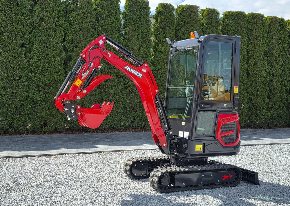 Kubota AUGER NM 18, silnik KUBOTA, ROZSUWANE PODWOZIE - Mini escavadeira: foto 4 Kubota AUGER NM 18, silnik KUBOTA, ROZSUWANE PODWOZIE - Mini escavadeira: foto 4