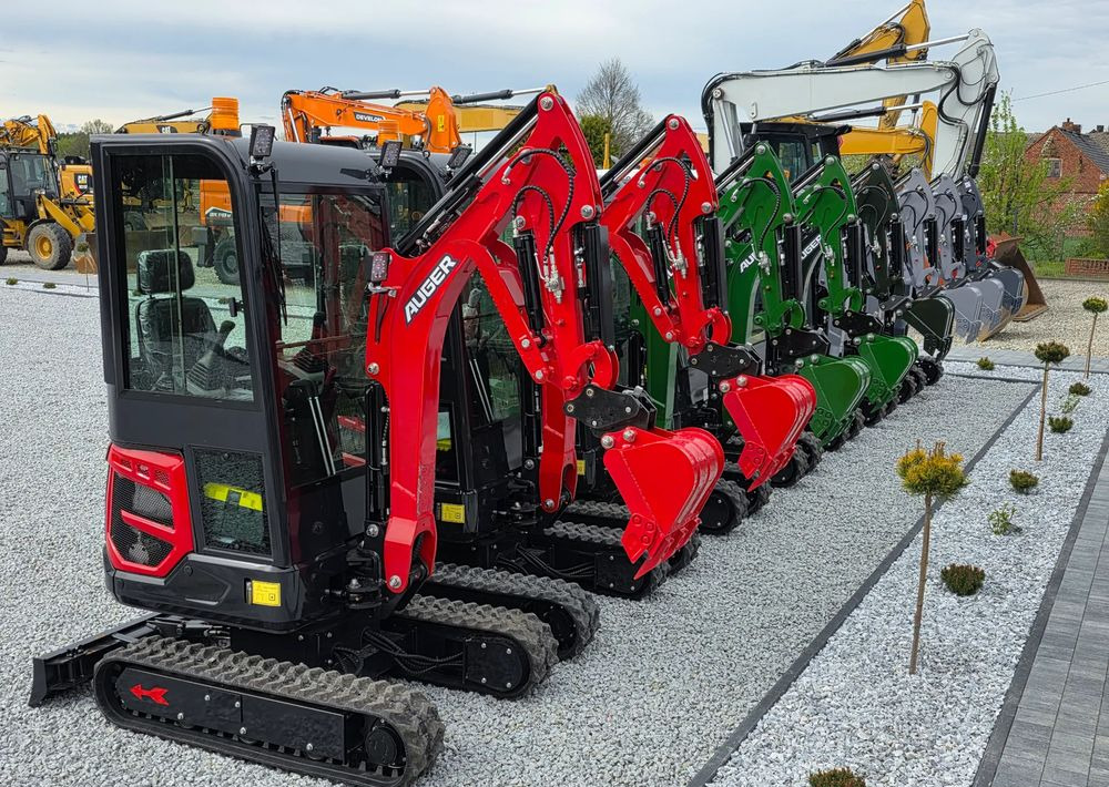 Kubota AUGER NM 18, silnik KUBOTA, ROZSUWANE PODWOZIE - Mini escavadeira: foto 2 Kubota AUGER NM 18, silnik KUBOTA, ROZSUWANE PODWOZIE - Mini escavadeira: foto 2