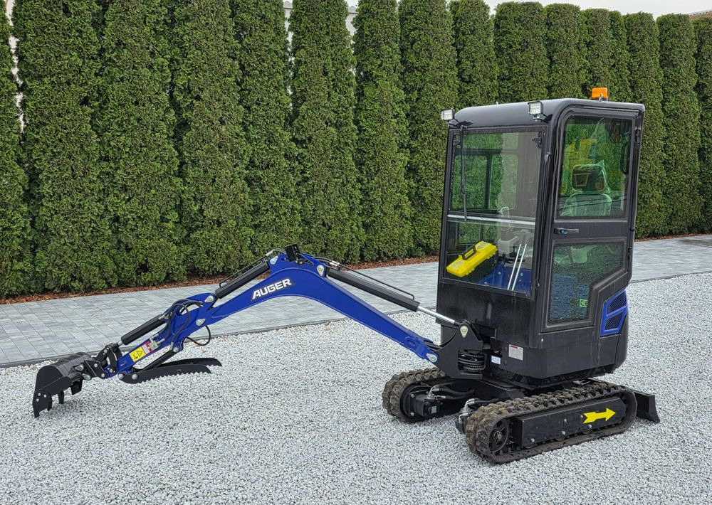 Kubota NOWA MINIKOPARKA AUGER HT 18, SILNIK KUBOTA, 3 ŁYŻKI - Mini escavadeira: foto 1 Kubota NOWA MINIKOPARKA AUGER HT 18, SILNIK KUBOTA, 3 ŁYŻKI - Mini escavadeira: foto 1
