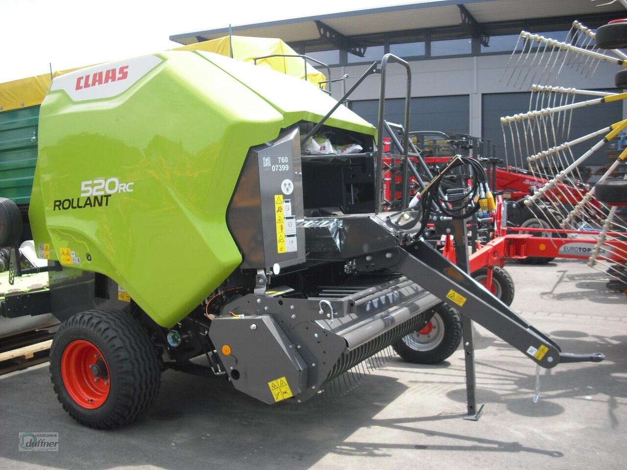 CLAAS ROLLANT 520 RC - Enfardadeira de fardos redondos: foto 1 CLAAS ROLLANT 520 RC - Enfardadeira de fardos redondos: foto 1
