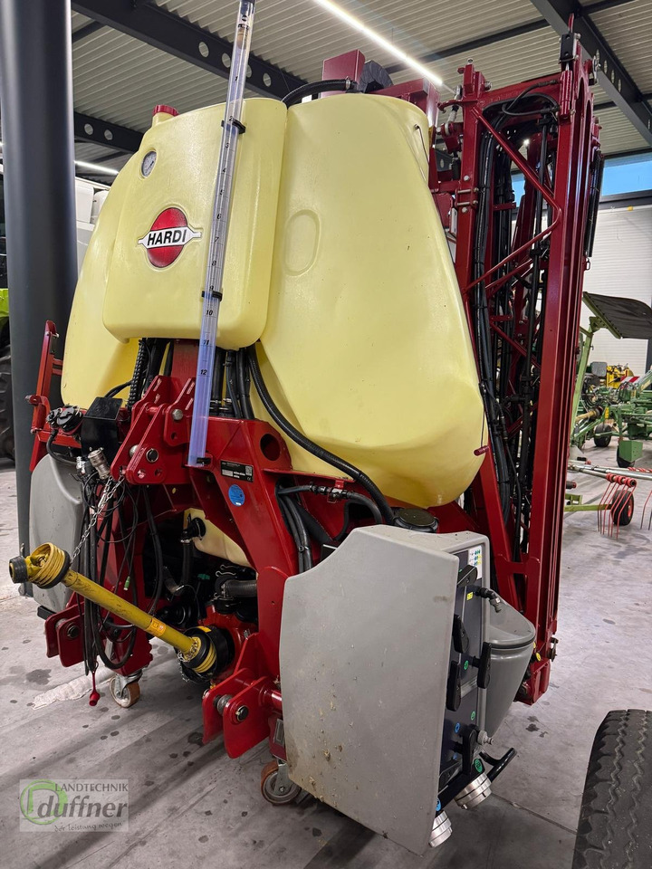Hardi Mega 12 1200 Smart ISOBUS - Pulverizador de arrastar: foto 3 Hardi Mega 12 1200 Smart ISOBUS - Pulverizador de arrastar: foto 3