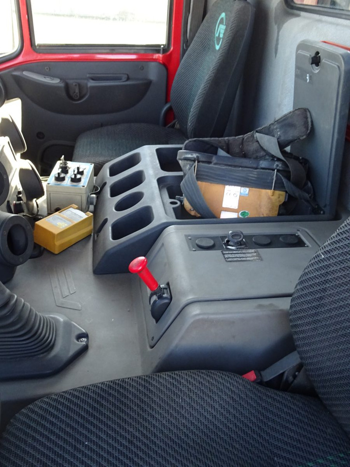 Autobetoneira com bomba ASTRA HD8 8445 CIFA MK28.4: foto 9 Autobetoneira com bomba ASTRA HD8 8445 CIFA MK28.4: foto 9