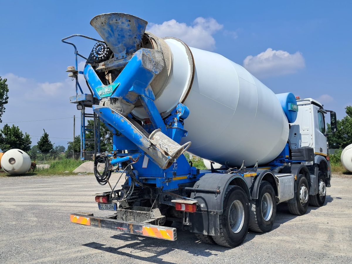 MERCEDES AROCS 4142 - Camião betoneira: foto 3 MERCEDES AROCS 4142 - Camião betoneira: foto 3