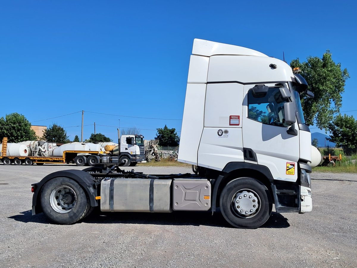 RENAULT PREMIUM 470 - Tractor: foto 2 RENAULT PREMIUM 470 - Tractor: foto 2