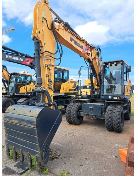Hyundai HW140 - Escavadeira de rodas: foto 4 Hyundai HW140 - Escavadeira de rodas: foto 4