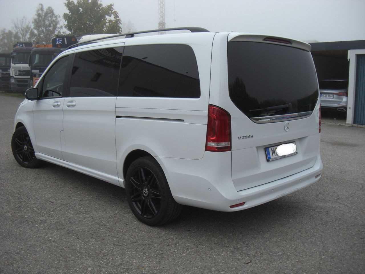 Mercedes-Benz V 250 LANG - Carrinha cabine dupla: foto 4 Mercedes-Benz V 250 LANG - Carrinha cabine dupla: foto 4