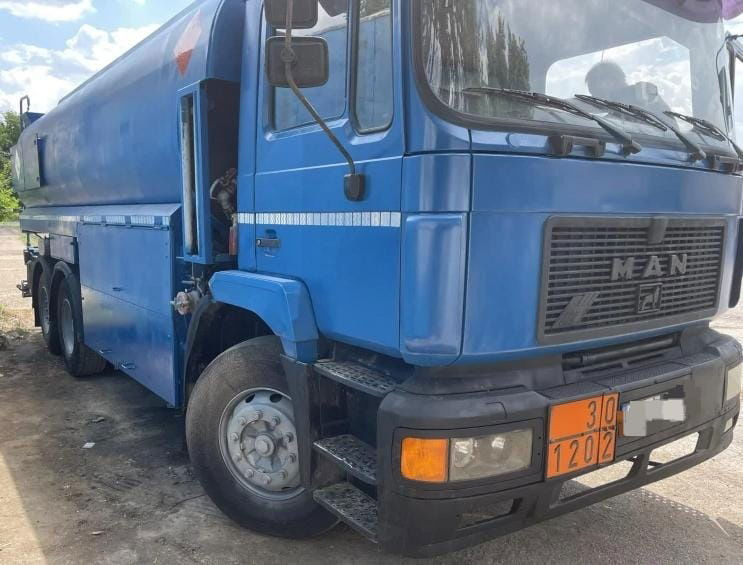 MAN L20 Tanker - Camião cisterna: foto 2 MAN L20 Tanker - Camião cisterna: foto 2