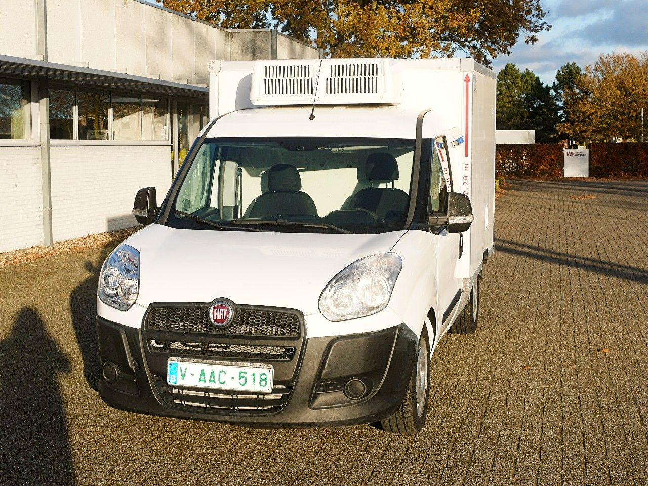 Fiat DOBLO 1.6 KUHLKOFFER CARRIER XARIOS -20 / AIRCO - Carrinha frigorífica: foto 4 Fiat DOBLO 1.6 KUHLKOFFER CARRIER XARIOS -20 / AIRCO - Carrinha frigorífica: foto 4