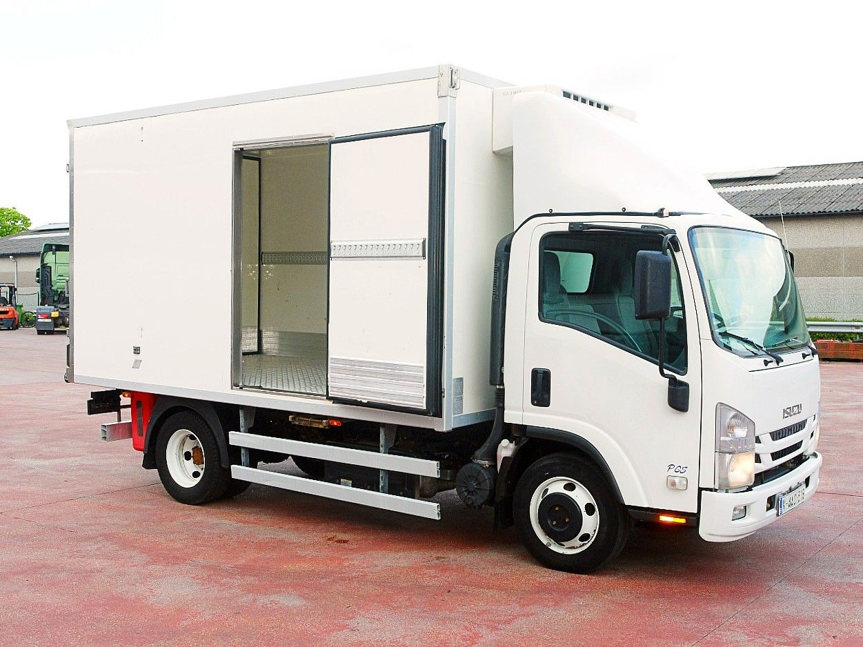 Isuzu N2R 75 KUHLKOFFER THERMOKING V500 MAX €6 - Carrinha frigorífica: foto 3 Isuzu N2R 75 KUHLKOFFER THERMOKING V500 MAX €6 - Carrinha frigorífica: foto 3