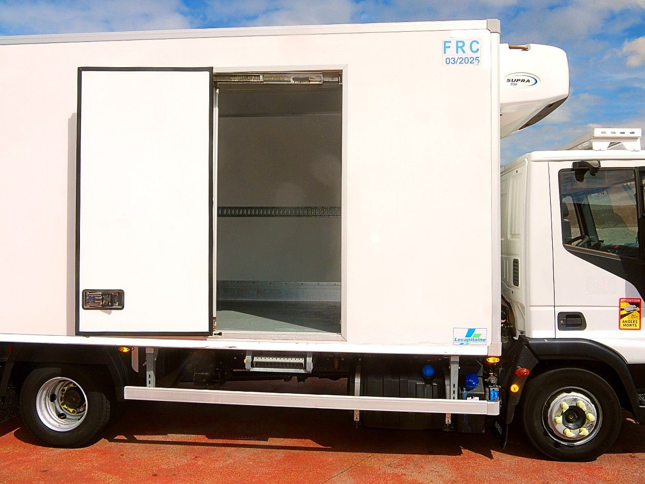 Camião frigorífico Iveco 100E19 KUHLKOFFER CARRIER SUPRA 550 luft fed A/C: foto 11 Camião frigorífico Iveco 100E19 KUHLKOFFER CARRIER SUPRA 550 luft fed A/C: foto 11