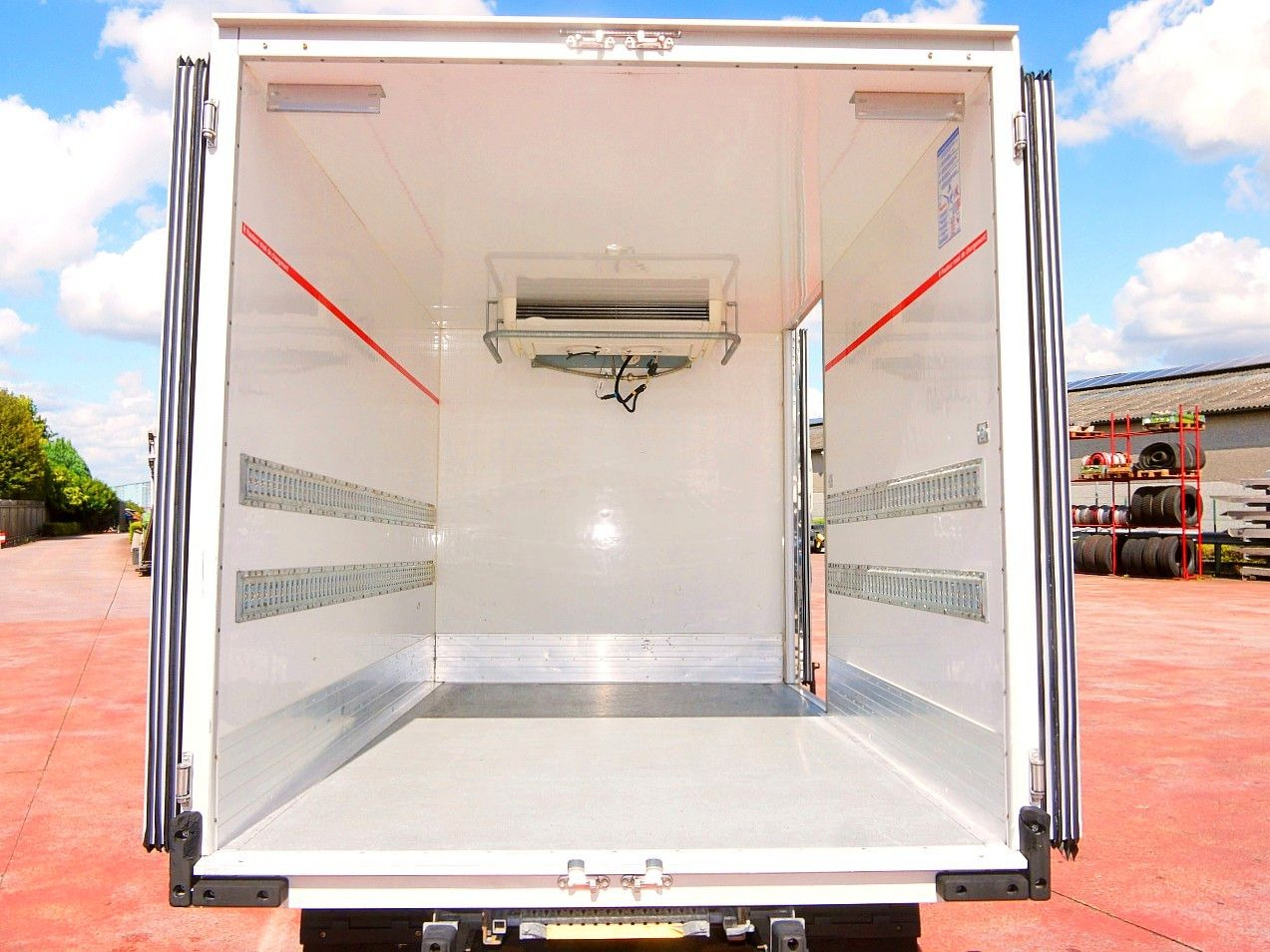 Carrinha frigorífica Iveco 35C14 KUHLKOFFER CARRIER XARIOS 350 -20C: foto 10