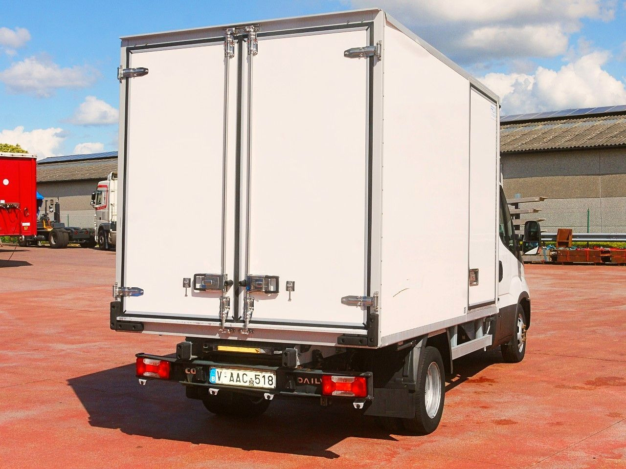 Carrinha frigorífica Iveco 35C14 KUHLKOFFER CARRIER XARIOS 350 -20C: foto 6