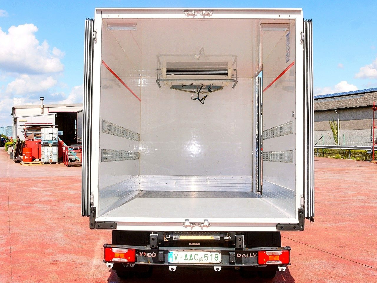 Carrinha frigorífica Iveco 35C14 KUHLKOFFER CARRIER XARIOS 350 -20C: foto 9
