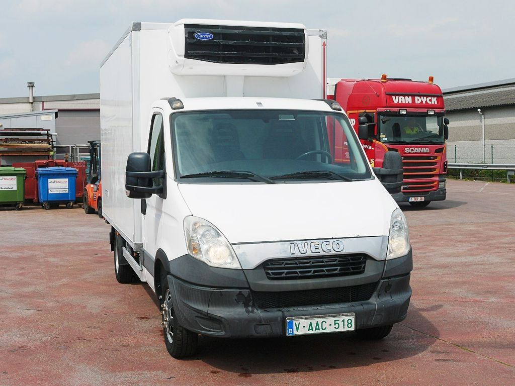 Iveco 35C15 3.0 DAILY KUHLKOFFER CARRIER XARIOS 600 MT Iveco 35C15 3.0 DAILY KUHLKOFFER CARRIER XARIOS 600 MT - Carrinha frigorífica: foto 1 Iveco 35C15 3.0 DAILY KUHLKOFFER CARRIER XARIOS 600 MT Iveco 35C15 3.0 DAILY KUHLKOFFER CARRIER XARIOS 600 MT - Carrinha frigorífica: foto 1