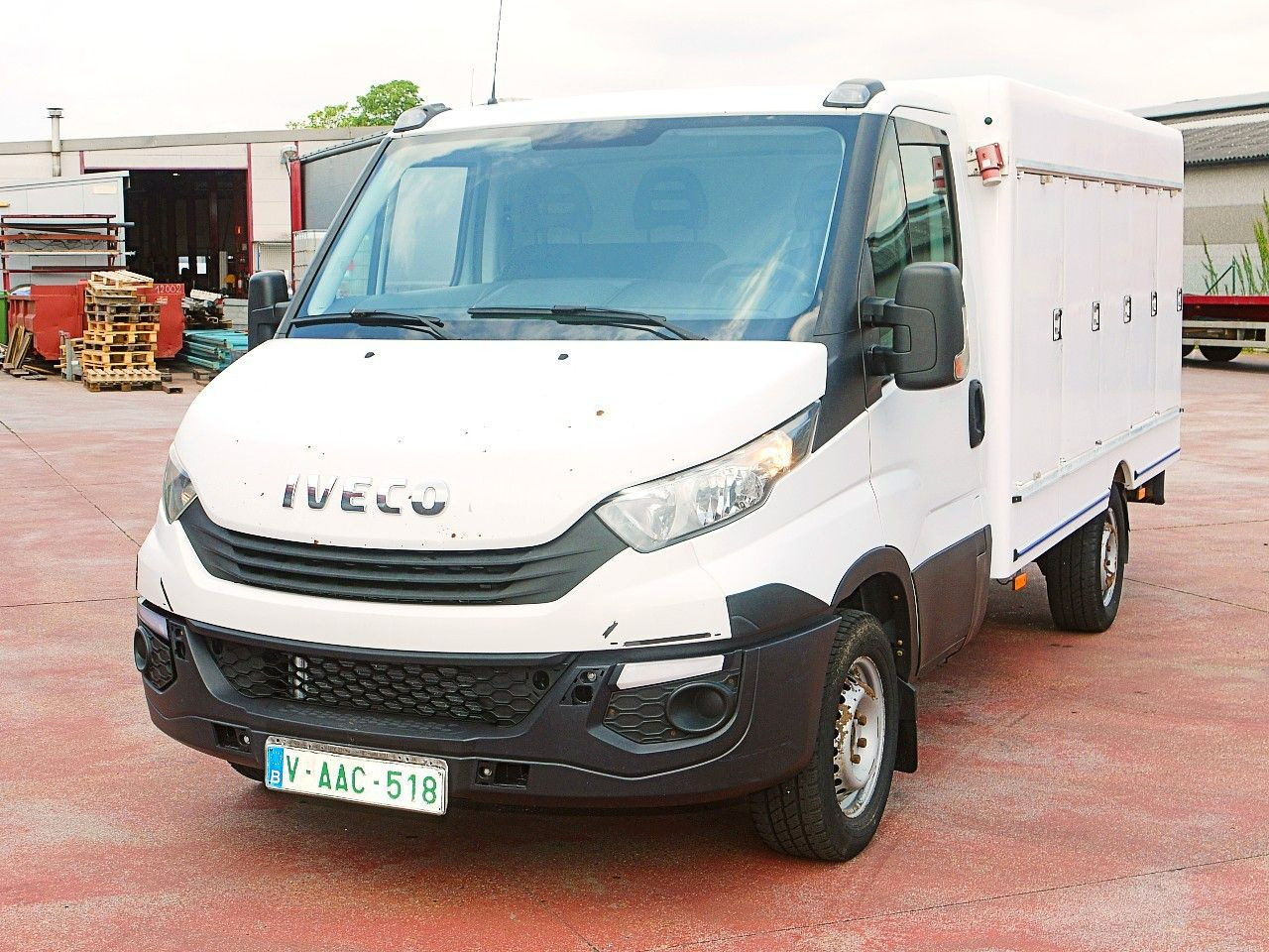 Iveco 35S12 DAILY ISOTHERM KOFFER 5 TURIG / AIRCO - Carrinha frigorífica: foto 5 Iveco 35S12 DAILY ISOTHERM KOFFER 5 TURIG / AIRCO - Carrinha frigorífica: foto 5