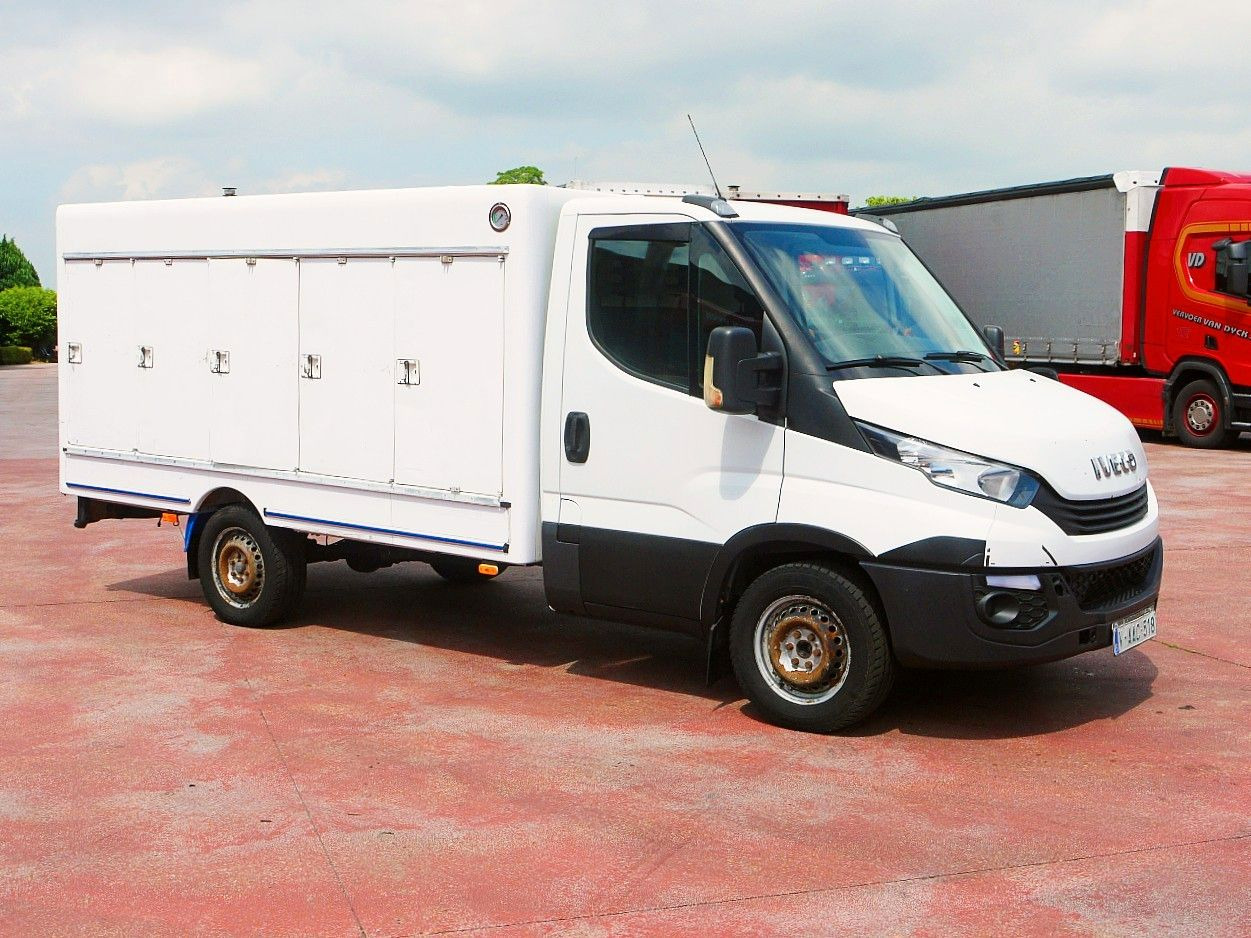 Iveco 35S12 DAILY ISOTHERM KOFFER 5 TURIG / AIRCO - Carrinha frigorífica: foto 3 Iveco 35S12 DAILY ISOTHERM KOFFER 5 TURIG / AIRCO - Carrinha frigorífica: foto 3