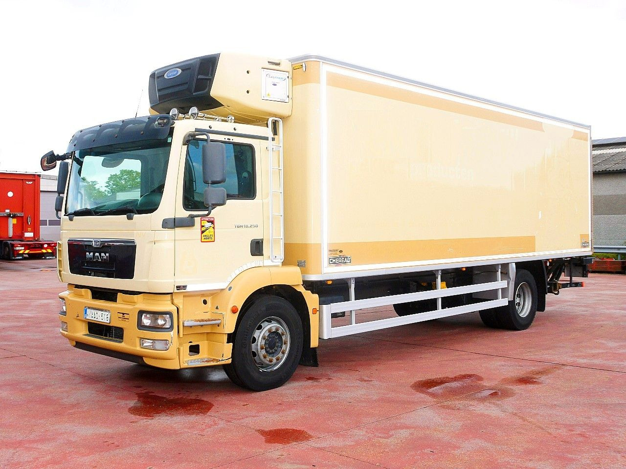 MAN TGM 18 250 CHEREAU CARRIER SUPR 1250 MULTi - Camião frigorífico: foto 4 MAN TGM 18 250 CHEREAU CARRIER SUPR 1250 MULTi - Camião frigorífico: foto 4