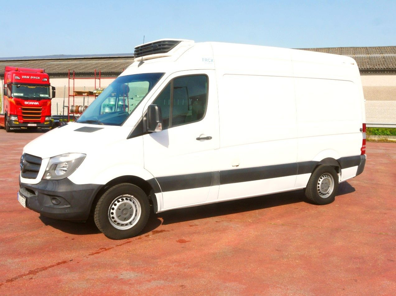 Mercedes-Benz 313 SPRINTER KUHLKASTENWAGEN CARRIER XARIOS -20C - Carrinha frigorífica: foto 4 Mercedes-Benz 313 SPRINTER KUHLKASTENWAGEN CARRIER XARIOS -20C - Carrinha frigorífica: foto 4