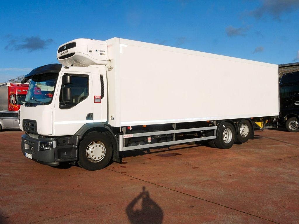 Renault 26.320 D KUHLKOFFER THERMOKING MT T1200 6X2 A/C Renault 26 320 D KUHLKOFFER THERMOKING MT T1200 6X2 A/C - Camião frigorífico: foto 4 Renault 26.320 D KUHLKOFFER THERMOKING MT T1200 6X2 A/C Renault 26 320 D KUHLKOFFER THERMOKING MT T1200 6X2 A/C - Camião frigorífico: foto 4