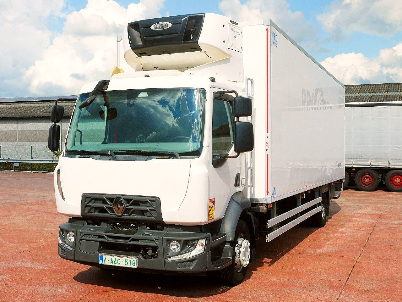 Renault D 16 250 KUHLKOFER CARRIER SUPRA 850 / KLIMA A/C - Camião frigorífico: foto 5 Renault D 16 250 KUHLKOFER CARRIER SUPRA 850 / KLIMA A/C - Camião frigorífico: foto 5