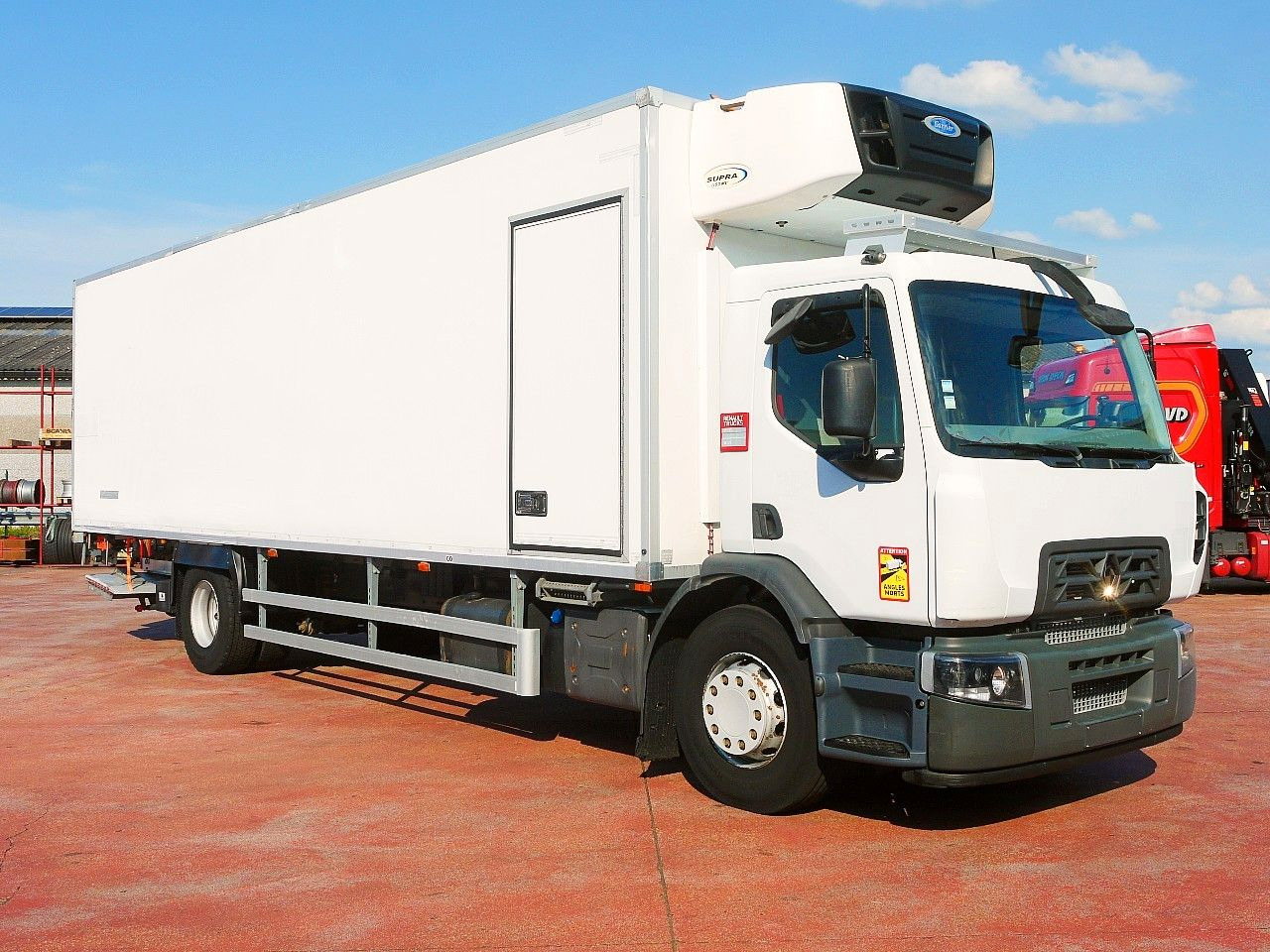 Renault D19.280 KUHLKOFFER CARRIER SUPRA 1150 MT - Camião frigorífico: foto 2 Renault D19.280 KUHLKOFFER CARRIER SUPRA 1150 MT - Camião frigorífico: foto 2