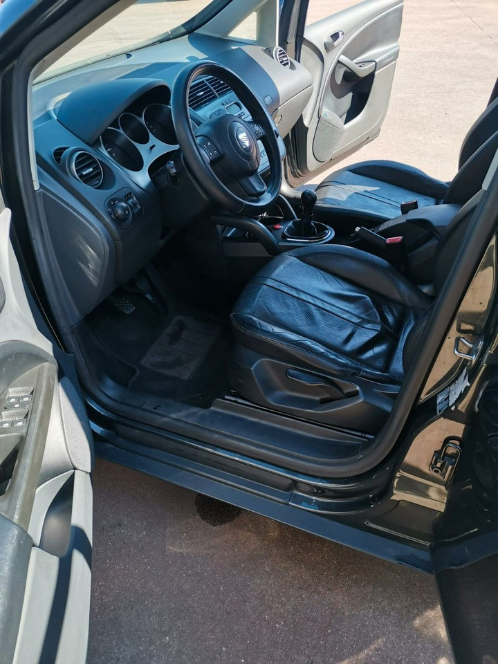 Seat Altea Stylance / Style LEDER / KLIMA top zustand - Automóvel: foto 4 Seat Altea Stylance / Style LEDER / KLIMA top zustand - Automóvel: foto 4