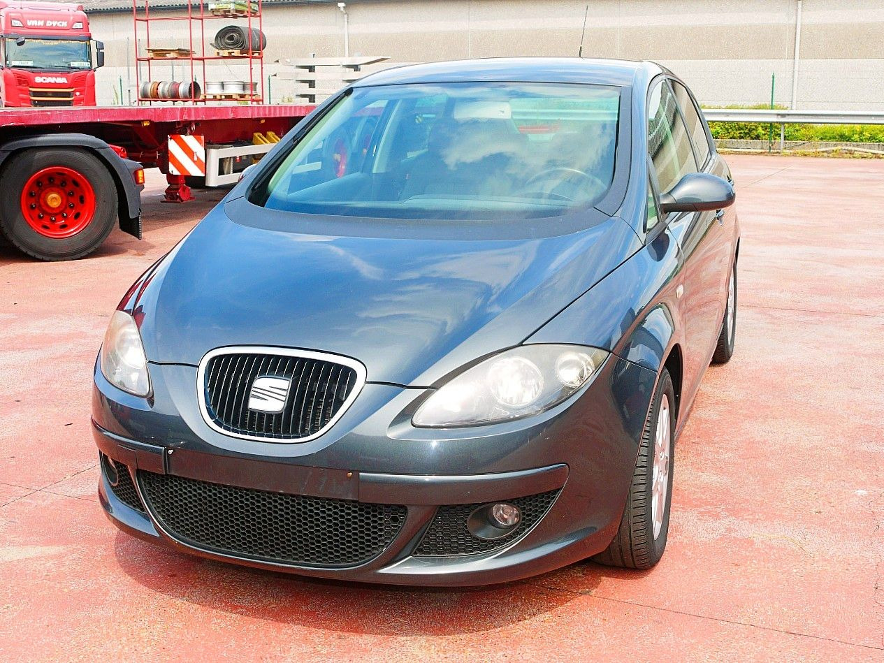 Seat Altea Stylance / Style LEDER / KLIMA top zustand - Automóvel: foto 5 Seat Altea Stylance / Style LEDER / KLIMA top zustand - Automóvel: foto 5