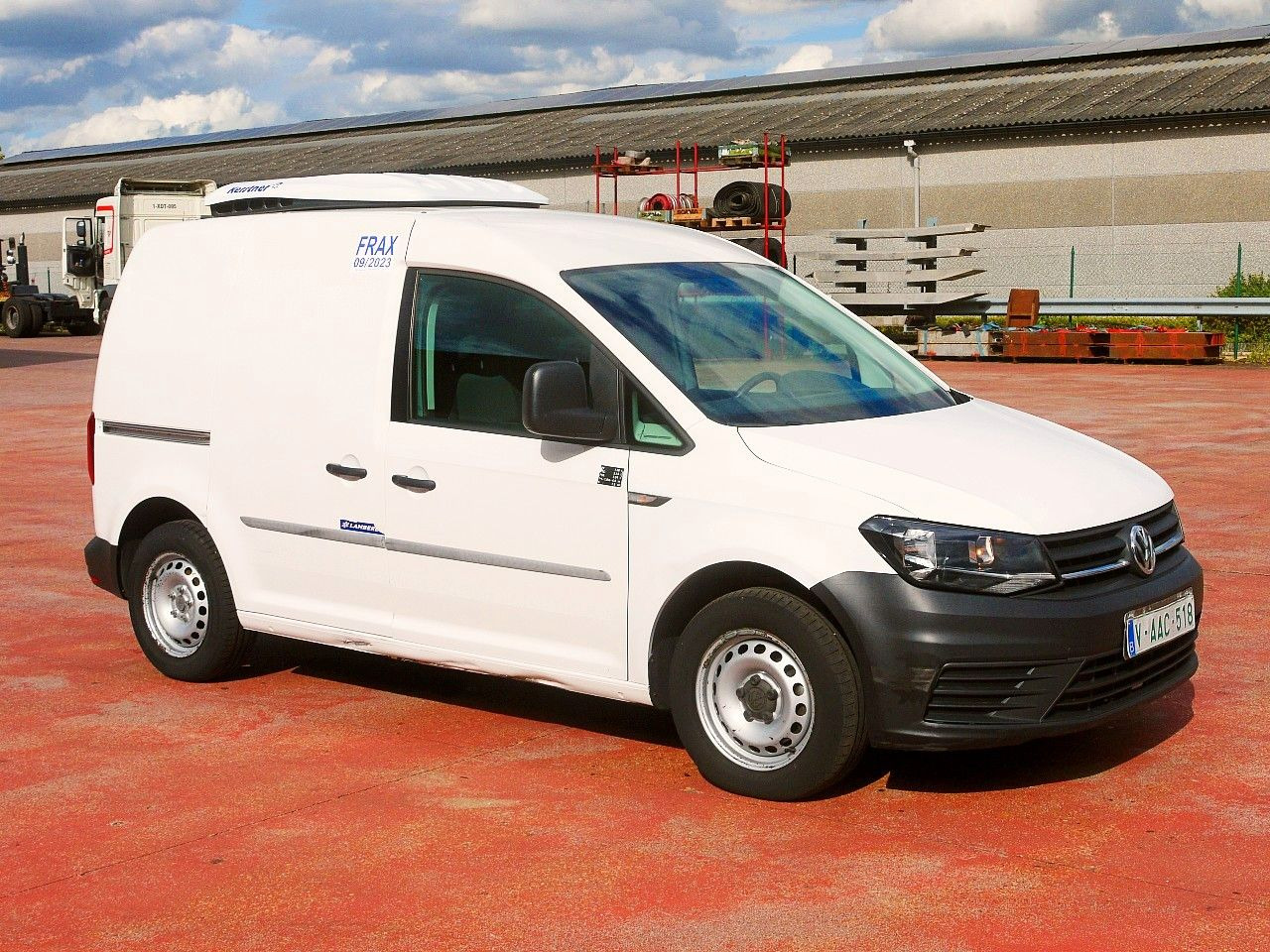 Volkswagen CADDY 2.0 KONVEKTA -2c A/C €6 - Carrinha frigorífica: foto 2 Volkswagen CADDY 2.0 KONVEKTA -2c A/C €6 - Carrinha frigorífica: foto 2