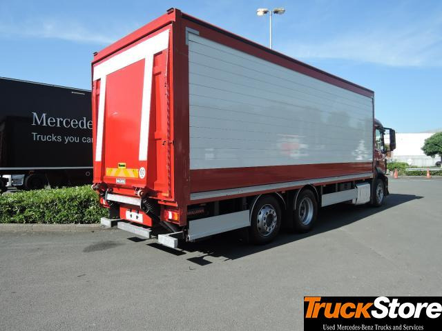 Mercedes-Benz Antos 2527 - Camião transporte de bebidas: foto 4 Mercedes-Benz Antos 2527 - Camião transporte de bebidas: foto 4
