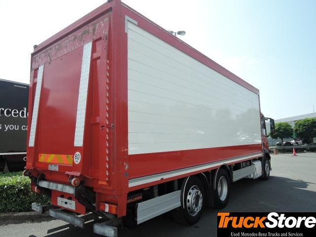 Mercedes-Benz Antos 2527 - Camião transporte de bebidas: foto 4 Mercedes-Benz Antos 2527 - Camião transporte de bebidas: foto 4