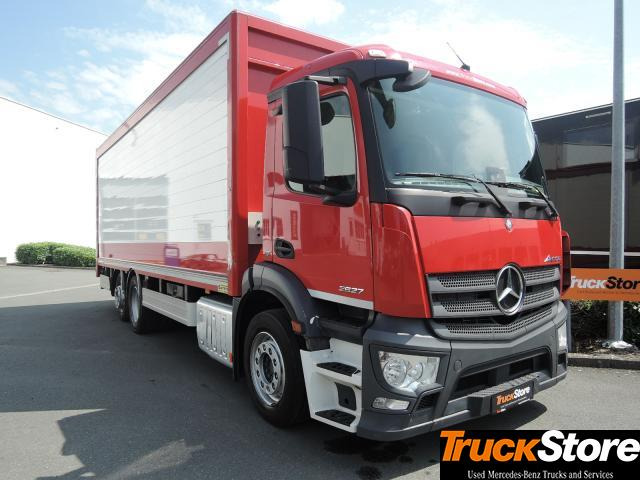 Mercedes-Benz Antos 2527 - Camião transporte de bebidas: foto 3 Mercedes-Benz Antos 2527 - Camião transporte de bebidas: foto 3