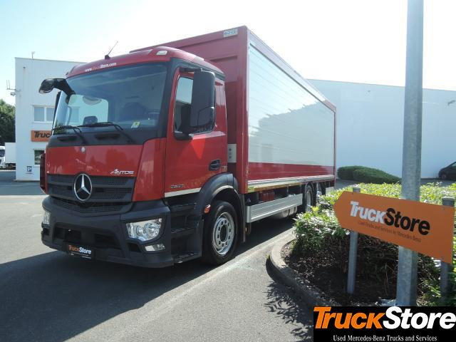 Mercedes-Benz Antos 2527 - Camião transporte de bebidas: foto 1 Mercedes-Benz Antos 2527 - Camião transporte de bebidas: foto 1